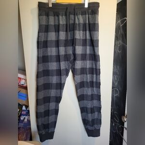 Denver Hayes Plaid Pj's in Black and Gray, Size XL (36)